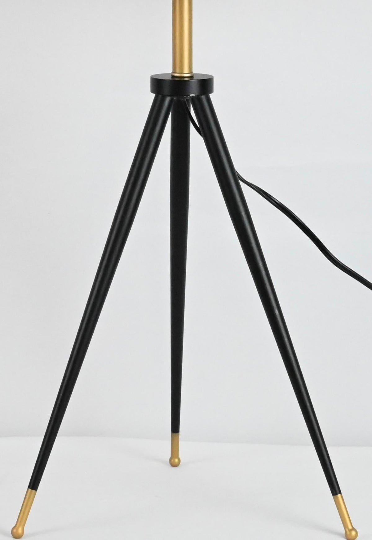 Pair of Tripod Table Lamps — detail 2