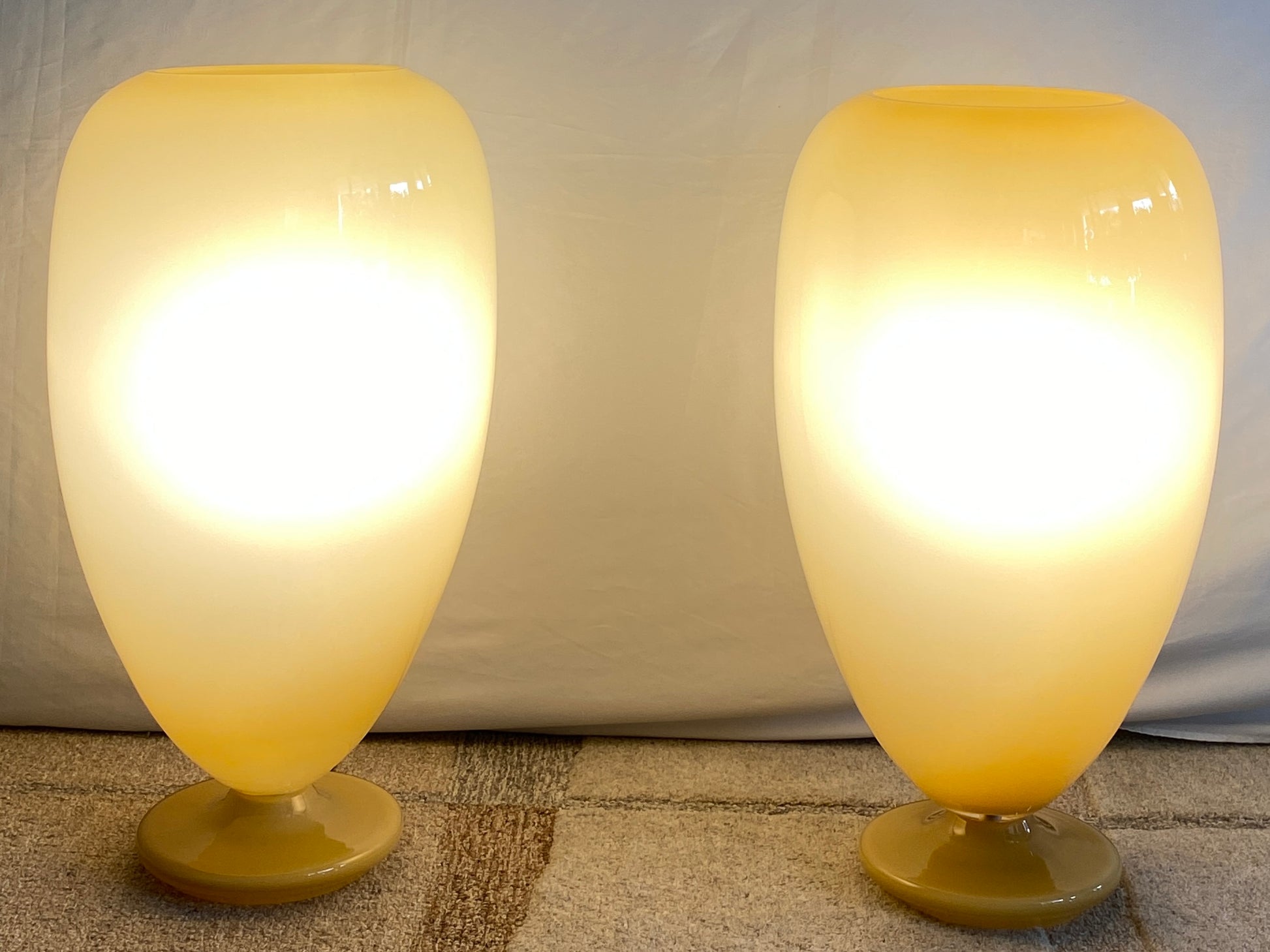Monumental Pair of Italian Biomorphic Amber Blown Glass Balloon Lamps, circa 1970s — detail 4