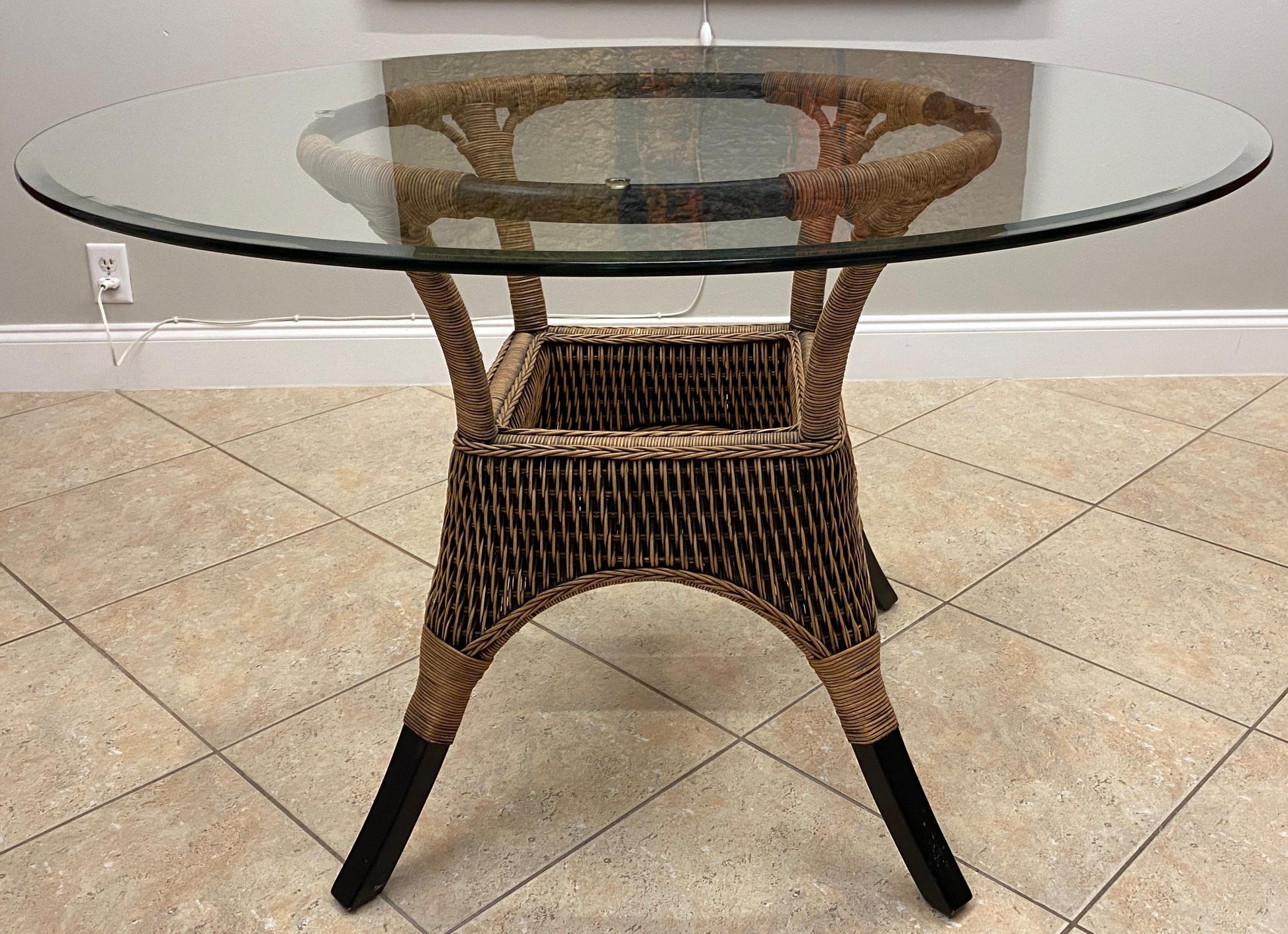 Rattan Patio Furniture Set, Glass Top Table and 5 Chair Set, Wicker Dining Set — detail 3