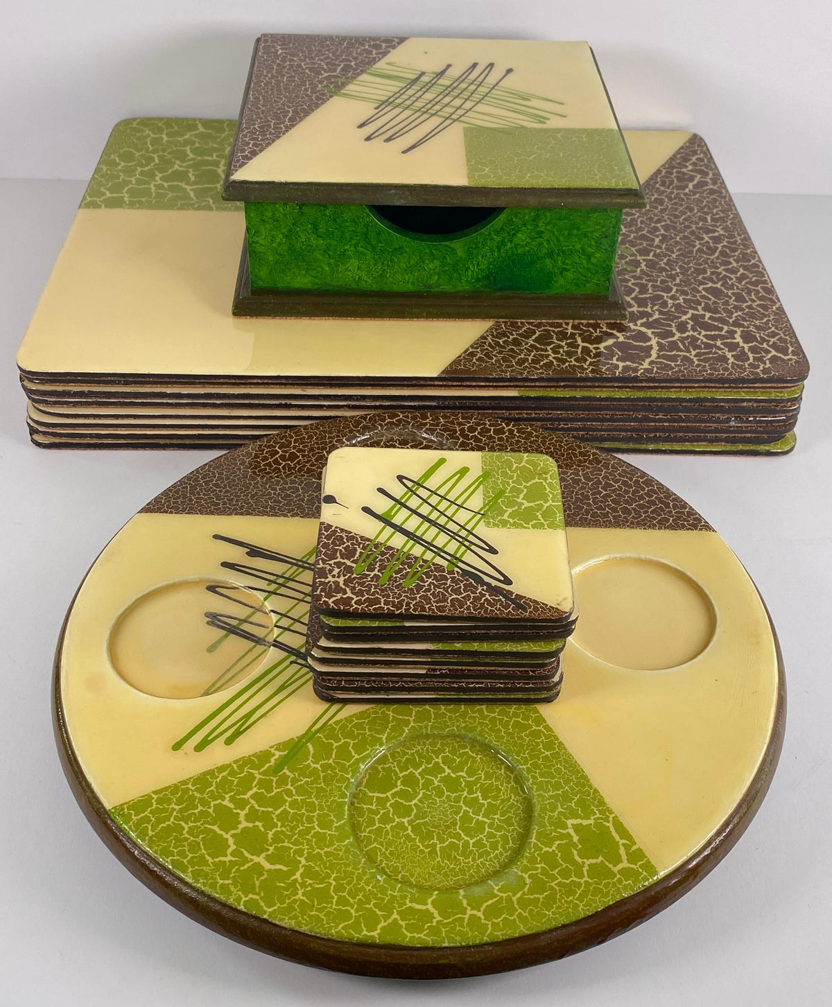 Mid-Century Modern 16-Piece Bar Vignette Set, Placemats, Coasters & Serving Tray — detail 2