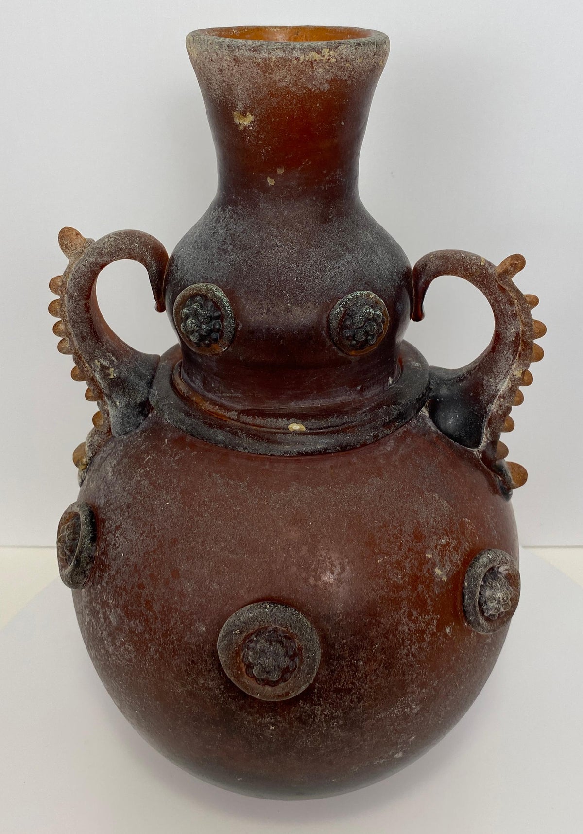 Art Deco Murano Art Glass Vase, Roman Revival Scavo Amphora with Applied Handles — detail 2