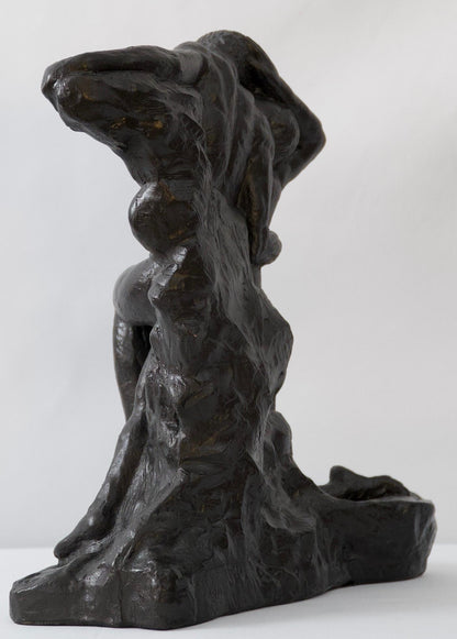 Modern Figurative Sculpture Embracing Couple — detail 3