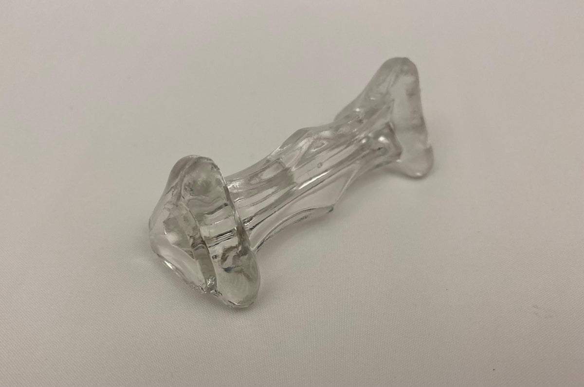 Set of 12 French Art Deco Style Molded Glass Knife Rests — detail 5