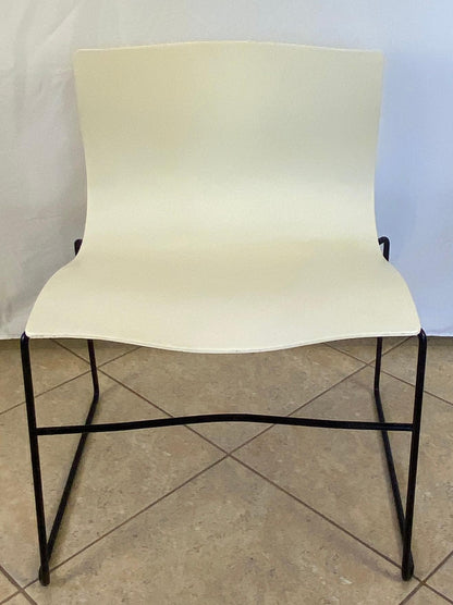 Lella and Massimo Vignelli Handkerchief Stacking Chairs, Set of 4 Knoll Chairs — detail 5