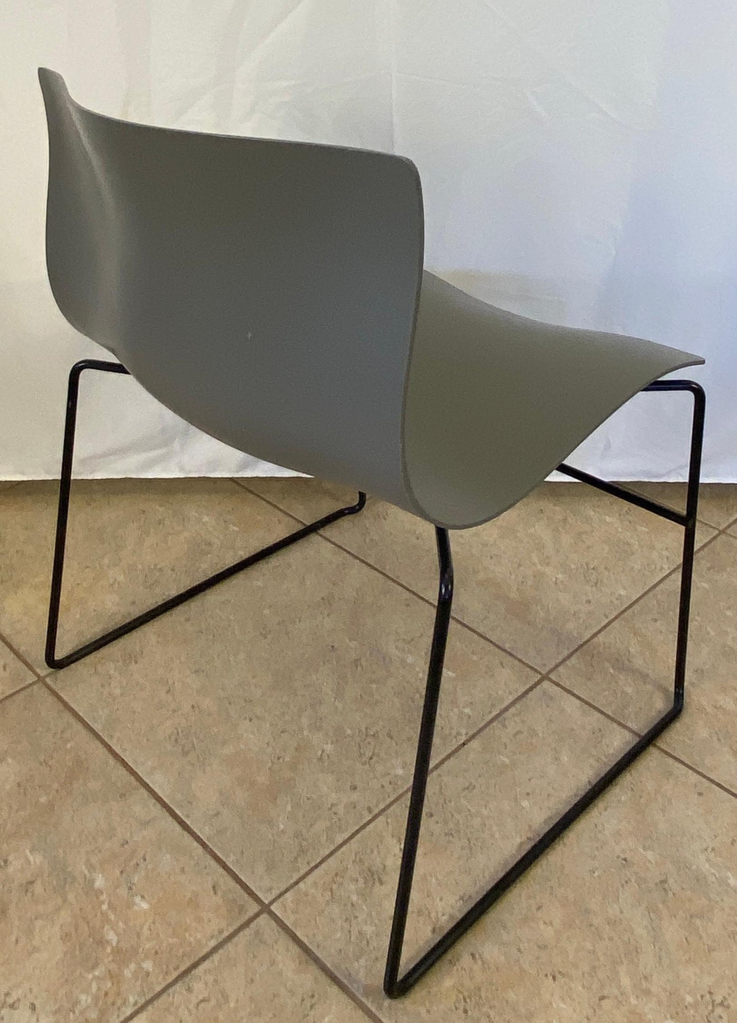 Lella and Massimo Vignelli Handkerchief Stacking Chairs, Set of 4 Knoll Chairs — detail 6