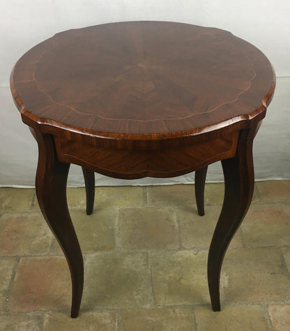 French Louis XV Style Walnut Marquetry End, Side or Cocktail Table — detail 8
