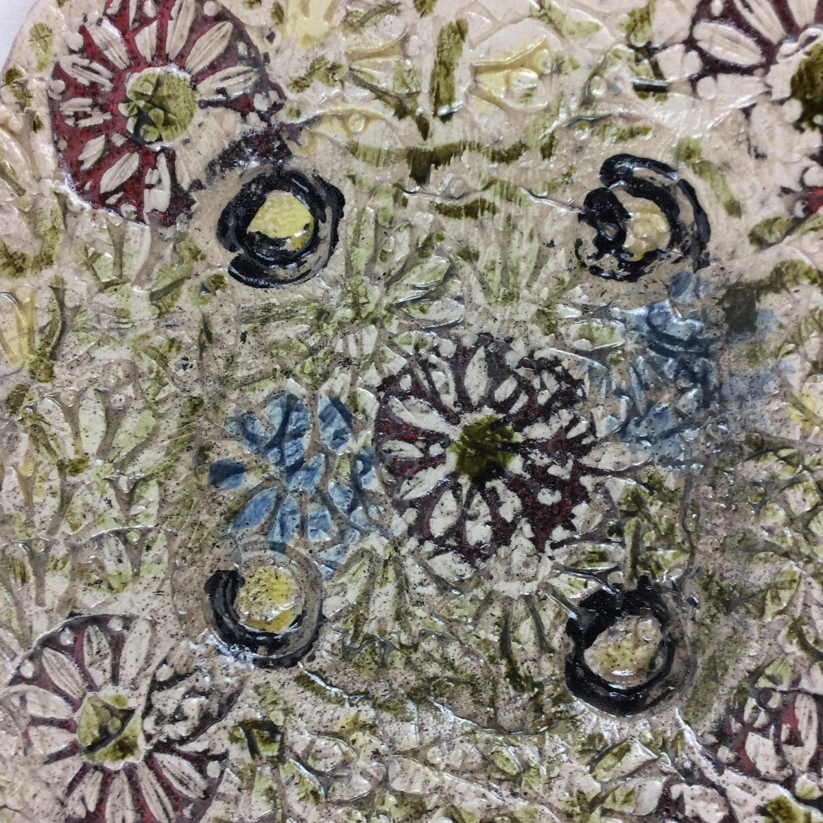 French Midcentury Decorative Ceramic Plate — detail 6