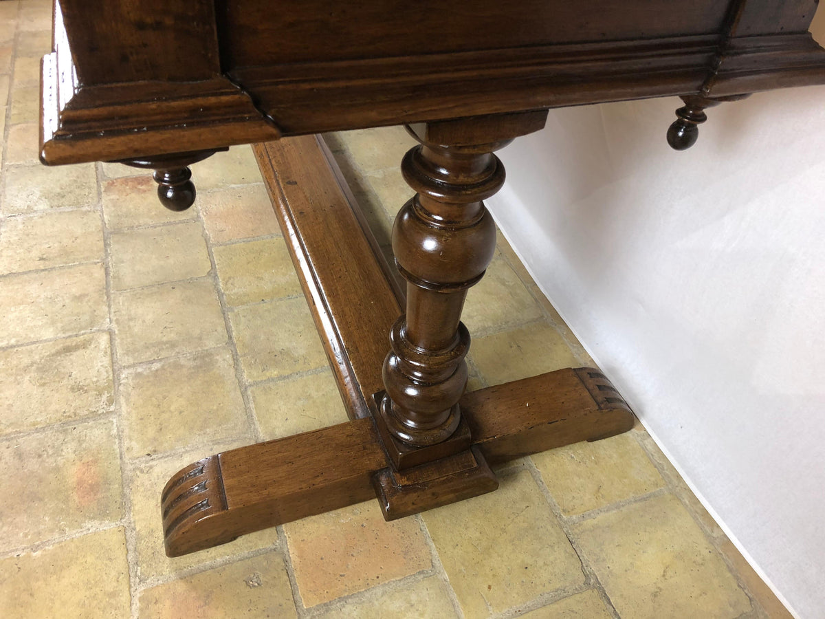 18th Century French Louis XIII Walnut Sofa Console or Display Table — detail 10
