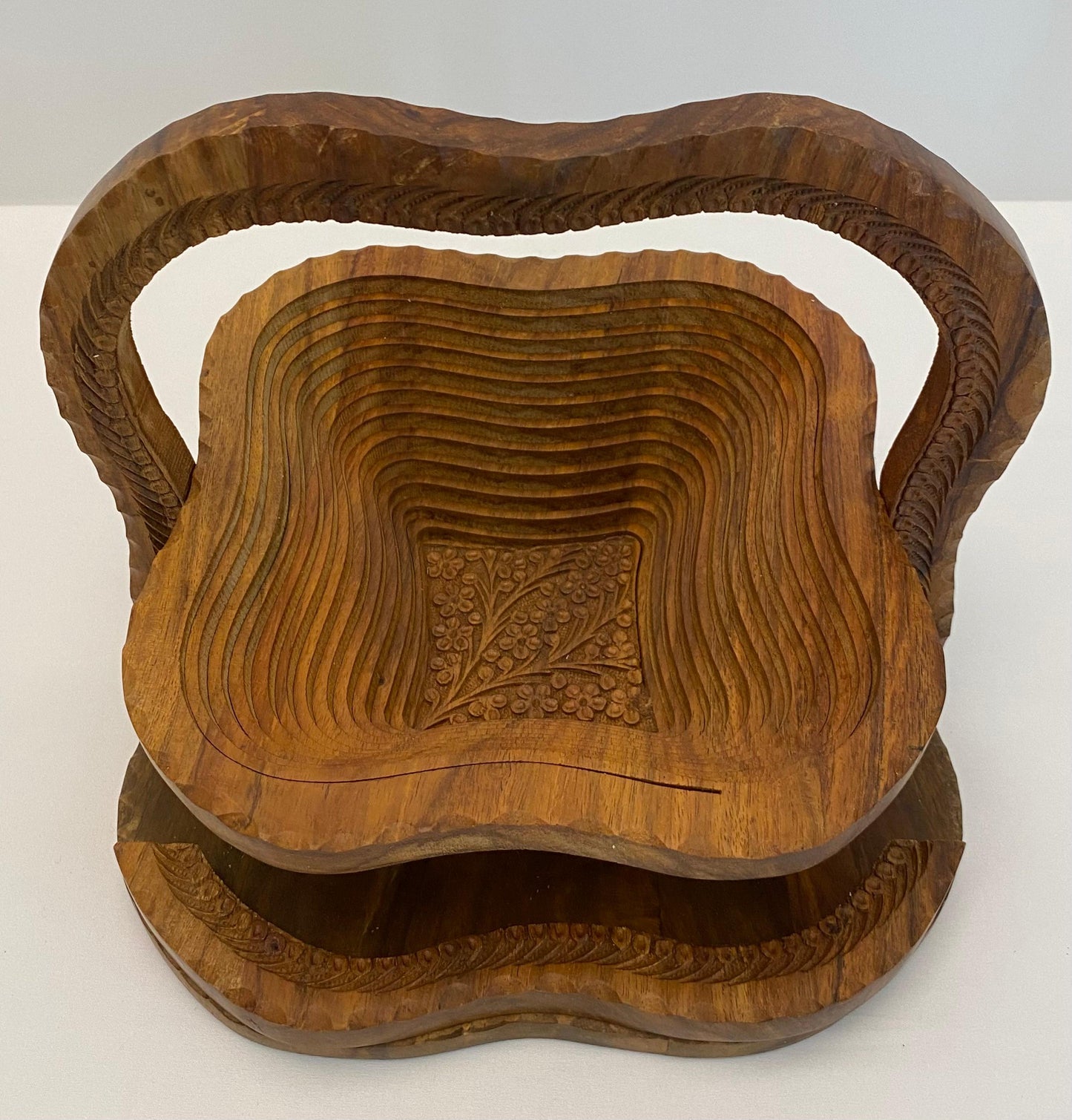 Wooden Fruit Basket Hand-Carved and Collapsible — detail 6