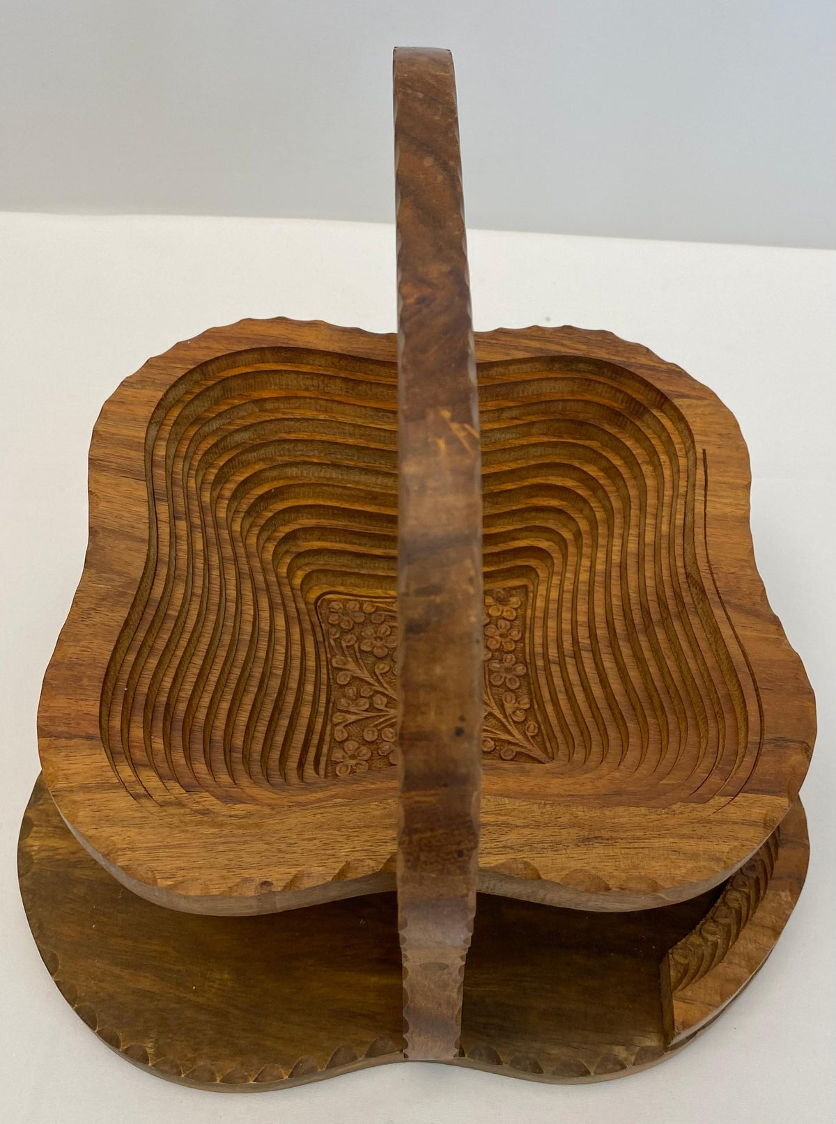 Wooden Fruit Basket Hand-Carved and Collapsible — detail 8