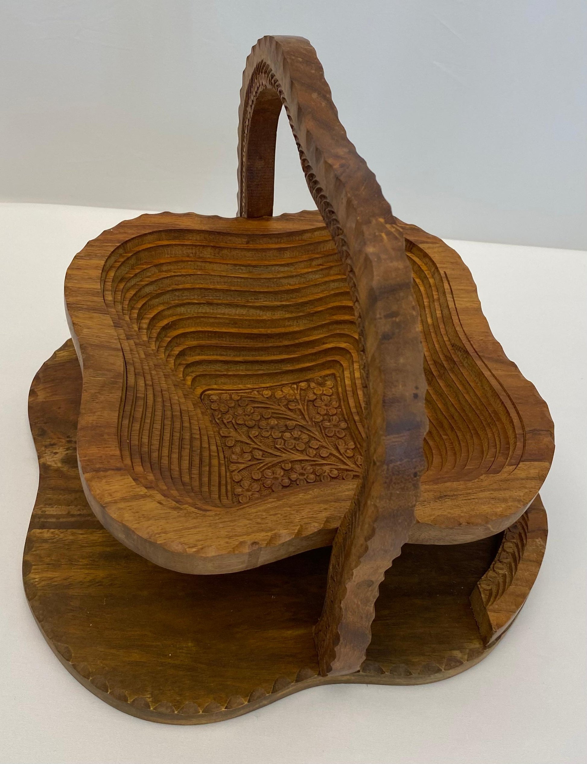 Wooden Fruit Basket Hand-Carved and Collapsible — detail 12