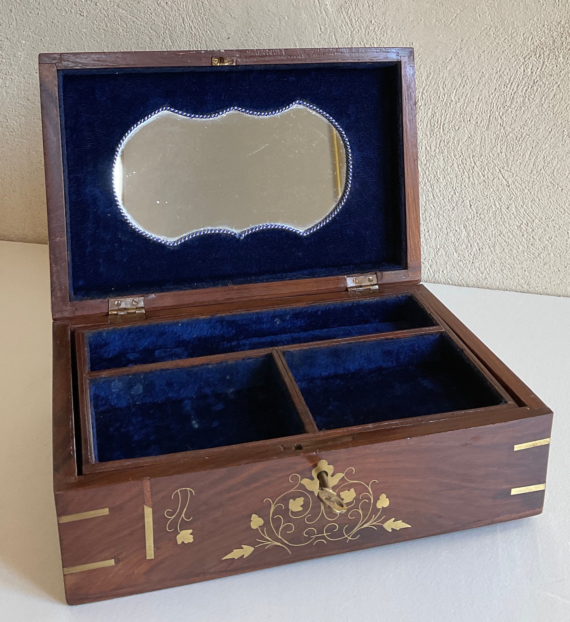 Large French Art Deco Wooden Jewelry Box with Marquetry Inlay — detail 4