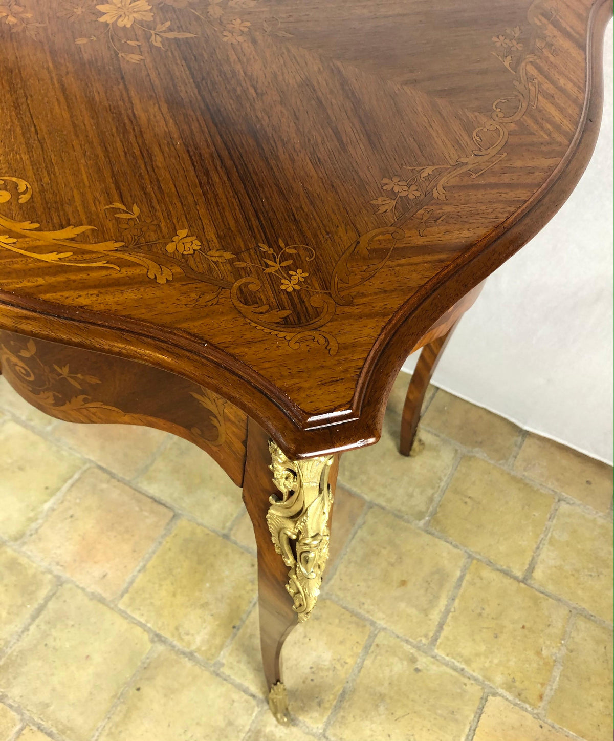 19th Century French Louis XV Style Floral Marquetry and Gilt Bronze Writing Desk — detail 13