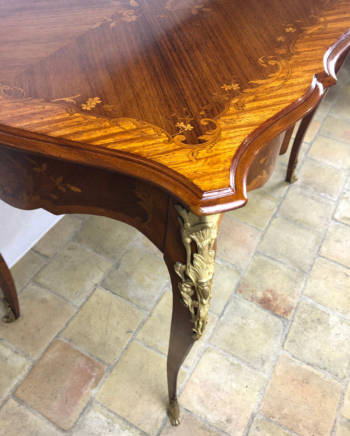 19th Century French Louis XV Style Floral Marquetry and Gilt Bronze Writing Desk — detail 10