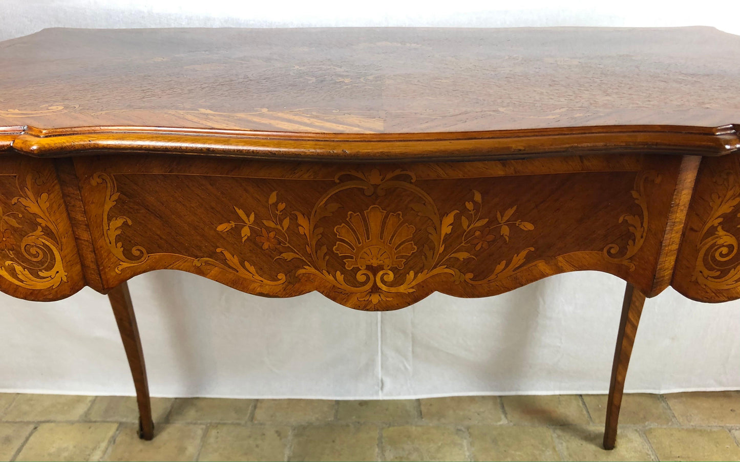 19th Century French Louis XV Style Floral Marquetry and Gilt Bronze Writing Desk — detail 11
